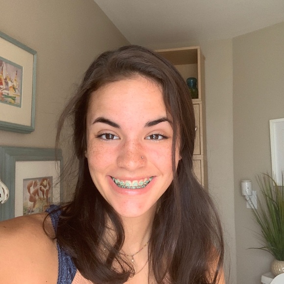 Meet your Posher, Sky - Picture 1 of 1